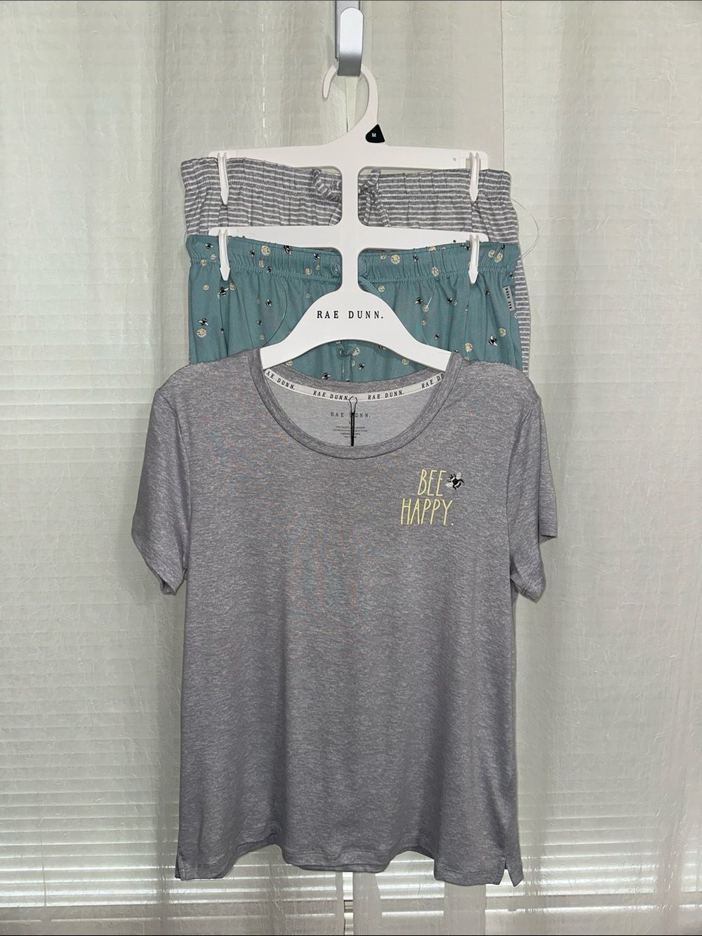 RAE DUNN. M Heather Gray Teal White BEE HAPPY. Short Sleeve Tee Shorts PJ Set